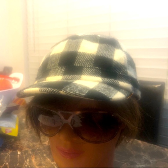 Disney Parks Mickey Mouse Women's Black & White Rhinestones Plaid Hat Size Adult - Picture 1 of 9